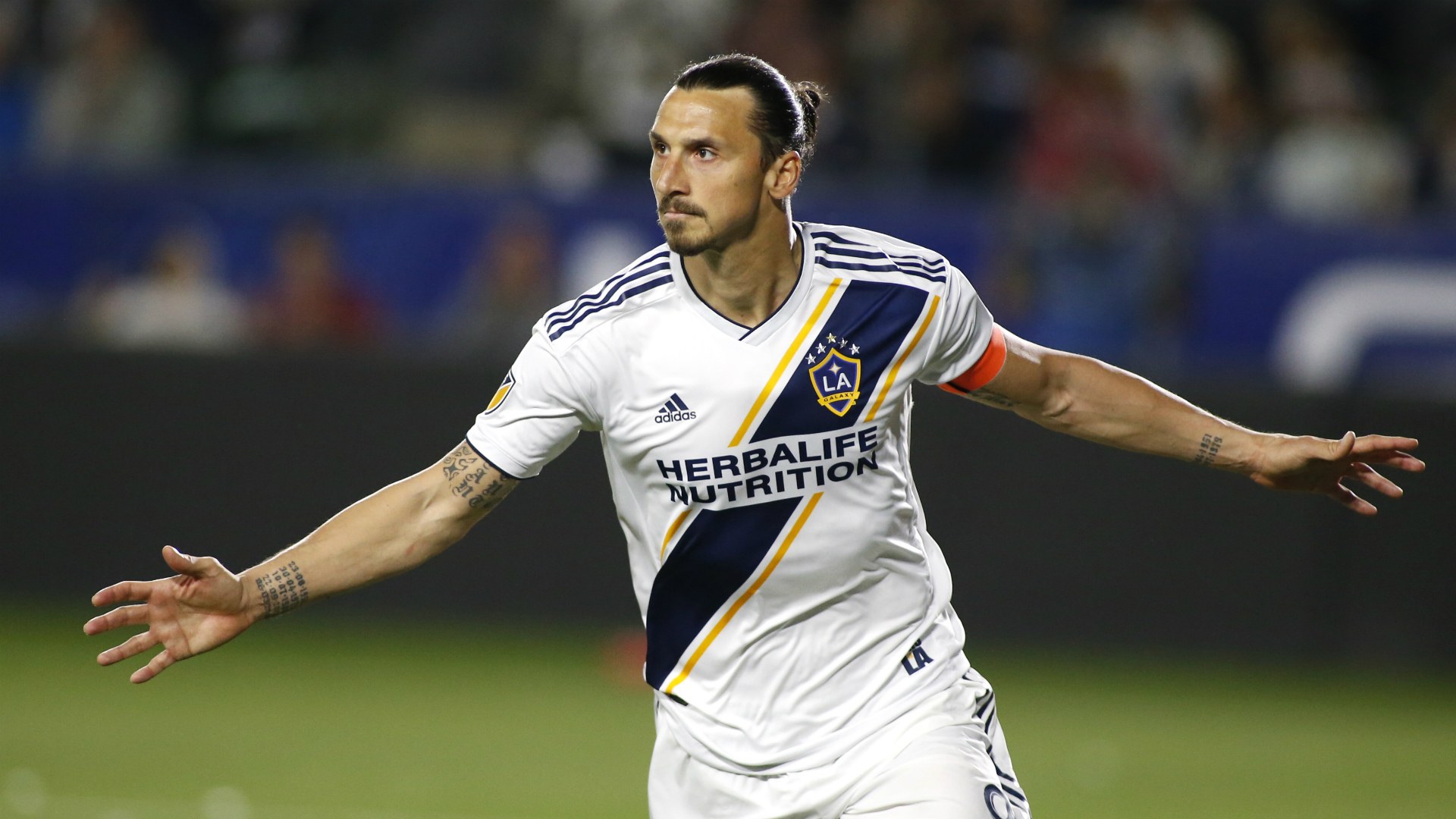 Video: Ibrahimovic ghi hat-trick giúp LA Galaxy ngược dòng thắng 3-2