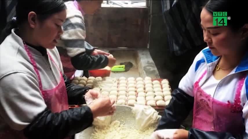 Video: Dân Trung Quốc chuyển sang ăn 'thịt giả' trước cơn khát thịt lợn