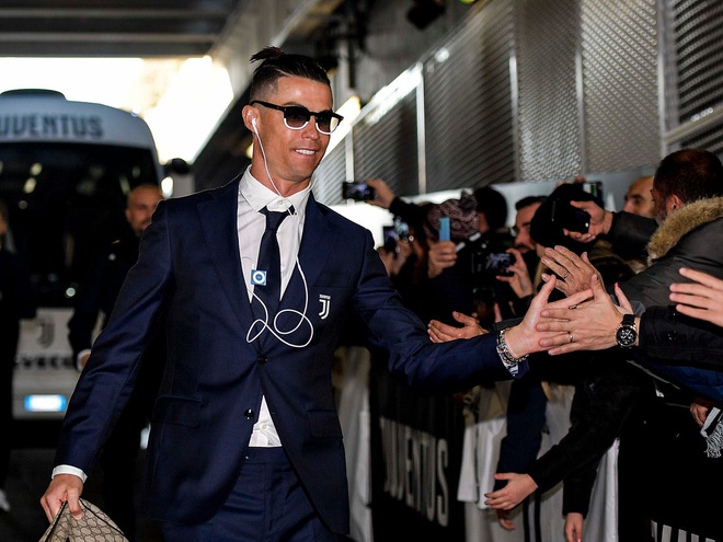 Cristiano Ronaldo kiếm và tiêu tiền ra sao?