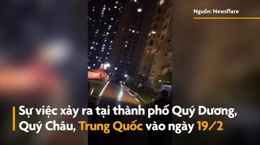 Video: Cả chung cư đồng thanh hét lên sung sướng vì hết thời gian cách ly