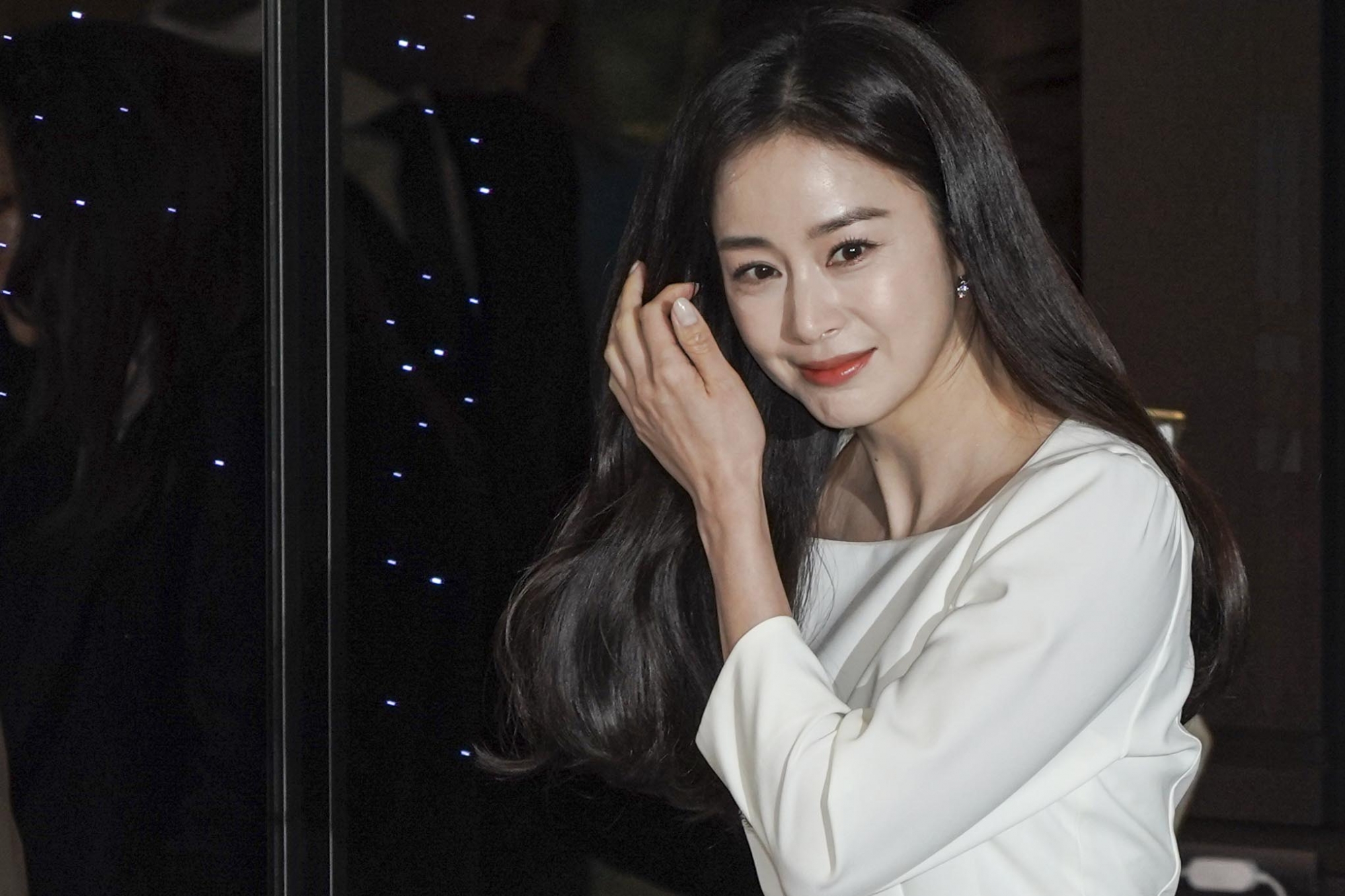 Nhìn ảnh trong quá khứ không ai nghĩ đây là 'Ngọc nữ xứ Hàn' Kim Tae Hee