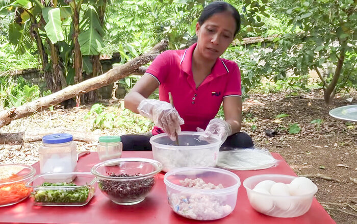 Cuối cùng  cộng đồng mạng cũng “bắt dính lỗi” Bà Lý Vlog