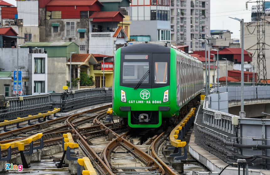 Tàu đường sắt Cát Linh - Hà Đông chạy thử liên tục trước ngày bàn giao