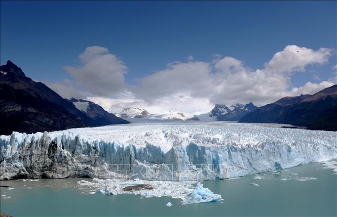 Vẻ đẹp kỳ vĩ của dòng sông băng vĩnh cửu ở miền Nam Argentina