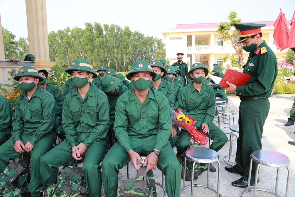 Ngày đầu trong quân ngũ của tân binh Quân đội Việt Nam