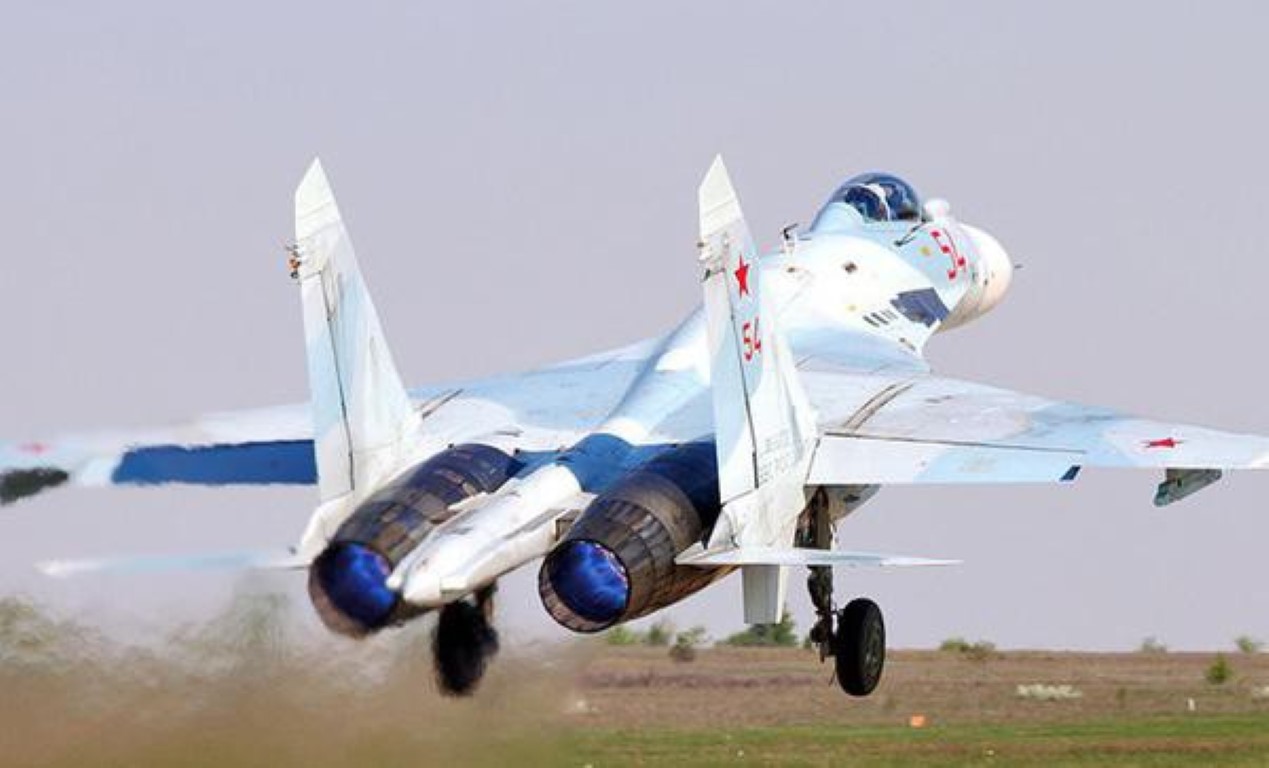 Không cần Su-30/35, chỉ cần Su-27SM3 Nga đã vượt trội không quân Ukraine