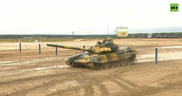 Xe tăng Việt Nam đội nắng huấn luyện cho Tank Biathlon 2021