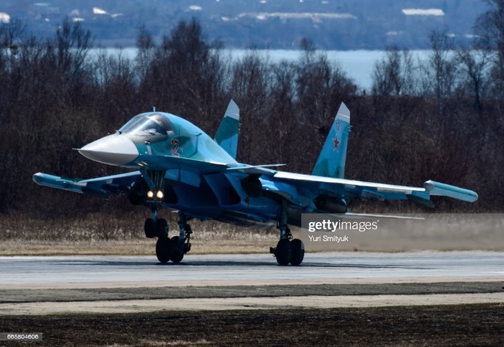 Tiêm kích Su-34 của Nga với khả năng "thồ" vũ khí đáng nể