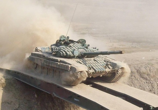 Xe tăng T72, T-90 Ấn Độ có thực sự "đè bẹp" được ZTQ-15 Trung Quốc?