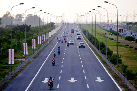  Sắp triển khai thu phí trên đại lộ Thăng Long?