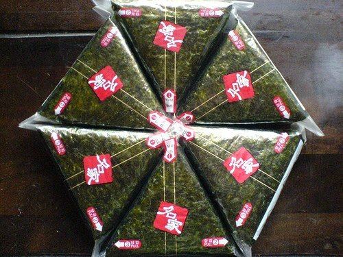 Tự làm Kimbap tam giác kiểu Hàn