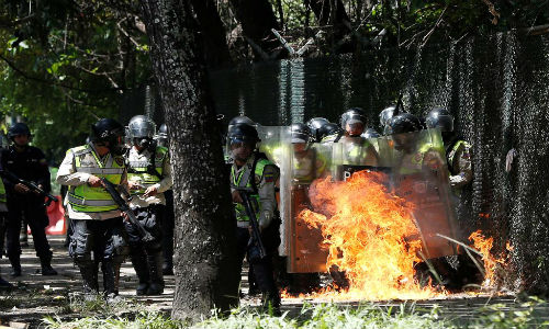 Đất nước Venezuela bên bờ bạo loạn