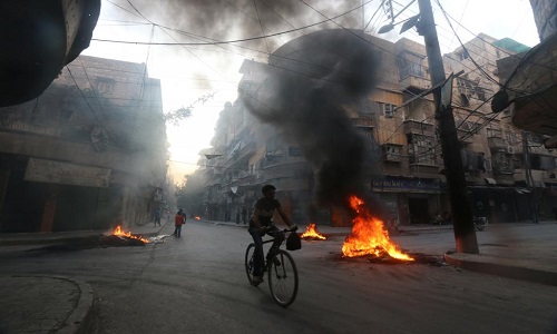 Cảnh quân đội Syria giao tranh ác liệt phe nổi dậy tại Aleppo