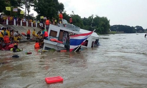 Hiện trường vụ chìm thuyền ở Thái Lan gây nhiều thương vong