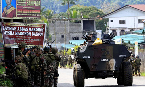 Chùm ảnh Quân đội Philippines truy lùng khủng bố ở Marawi