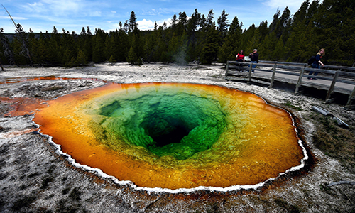 Đột nhập Vườn Quốc gia Yellowstone nổi tiếng của Mỹ