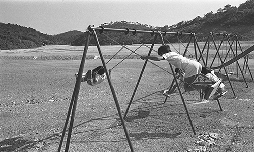 Bất ngờ nơi trẻ em Hong Kong vui chơi trong những năm 1970