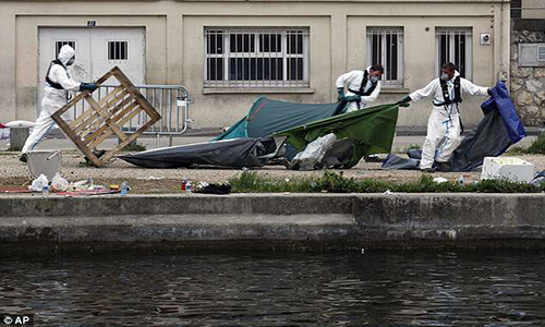 Cảnh sát Pháp phá dỡ “trại tị nạn” giữa lòng thủ đô Paris