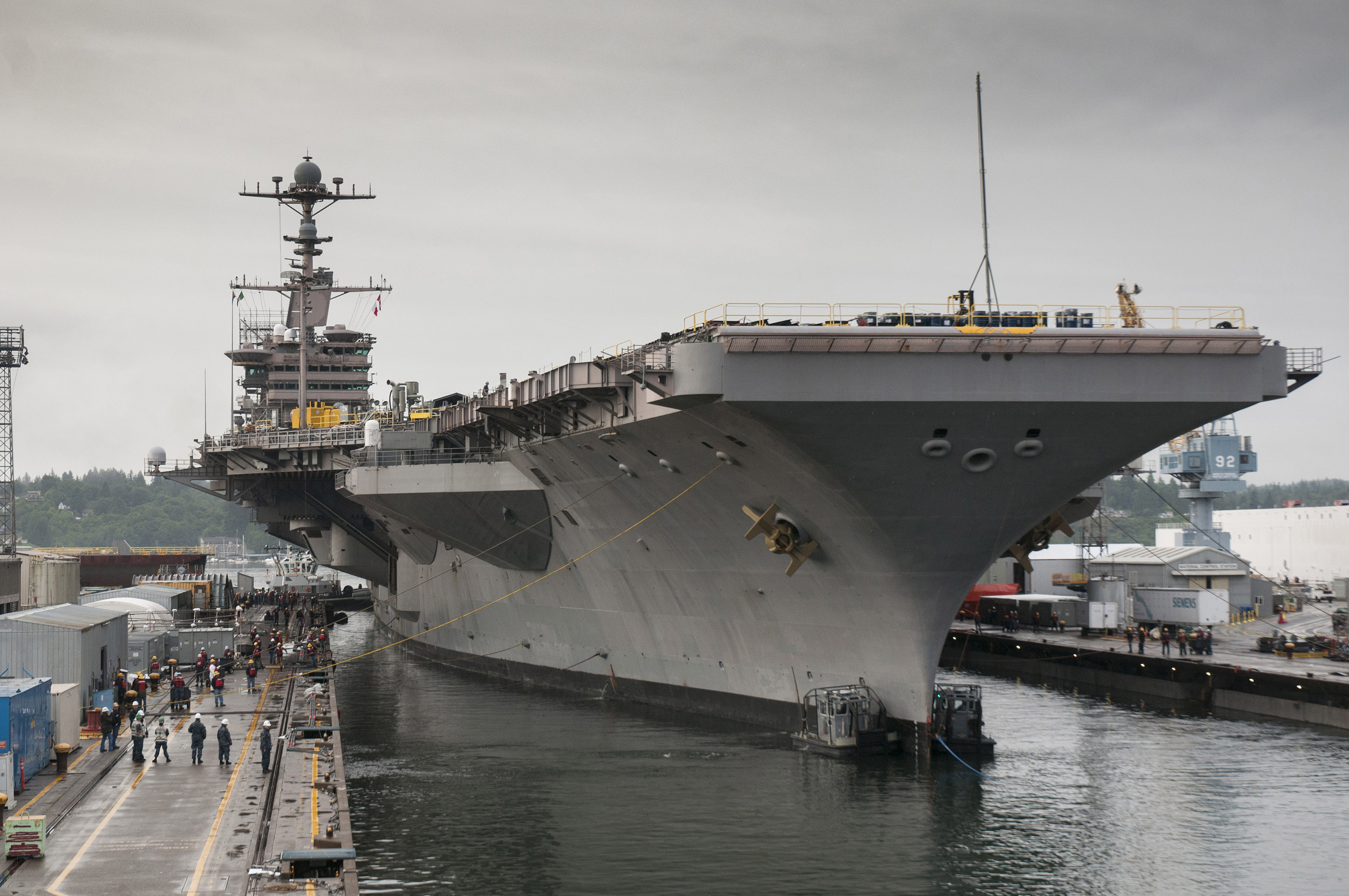 Không tin tưởng USS Gerald R.Ford, Mỹ đại tu một loạt tàu sân bay cũ