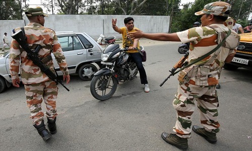 Đột nhập vùng đất Kashmir giữa căng thẳng Ấn Độ-Pakistan bùng phát