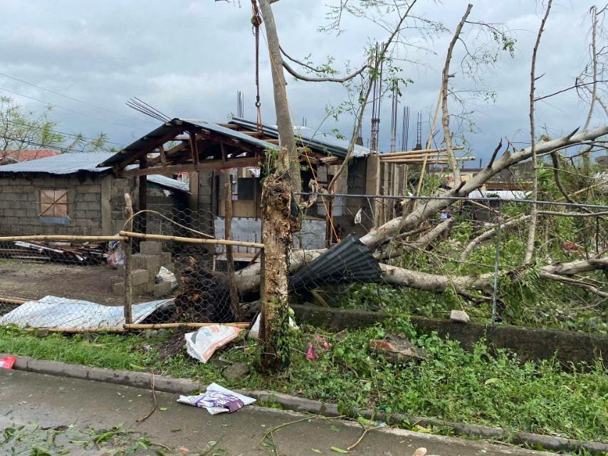 Cảnh tan hoang ở Philippines vì bão chồng bão