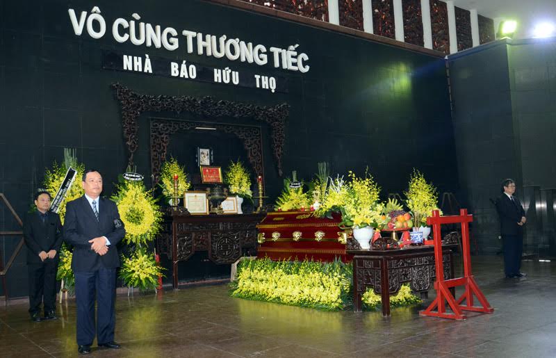 Lãnh đạo Đảng, Nhà nước đến viếng Nhà báo Hữu Thọ