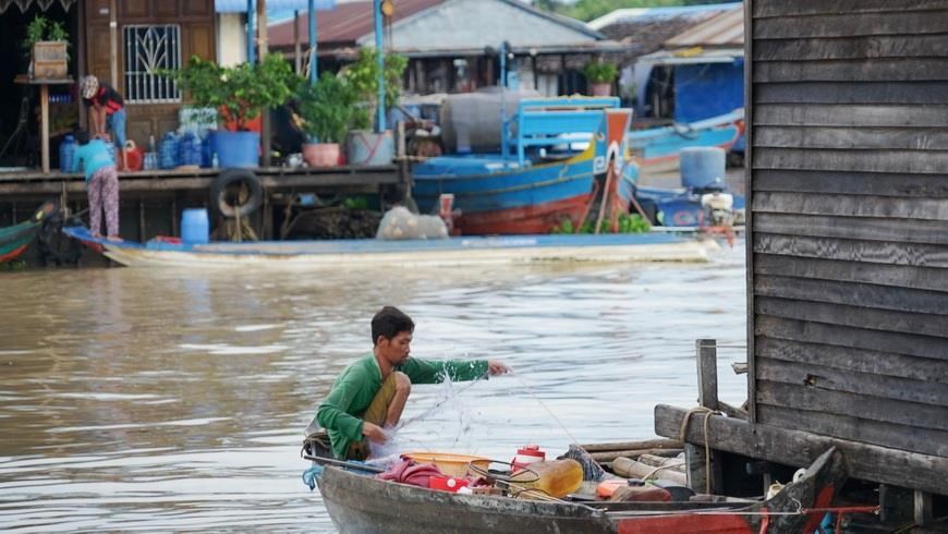 Cuộc sống khó khăn của bà con gốc Việt tại Biển Hồ