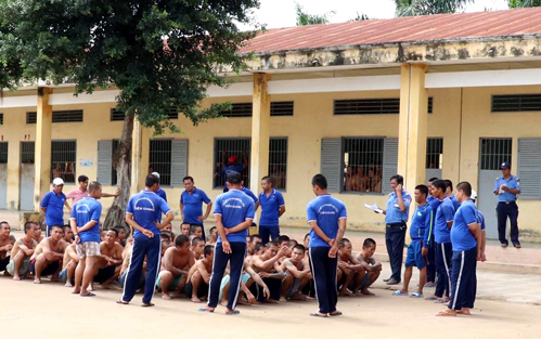 Hỗn chiến học viên cai nghiện Tiền Giang: Bao vụ trốn, bắt con nghiện?