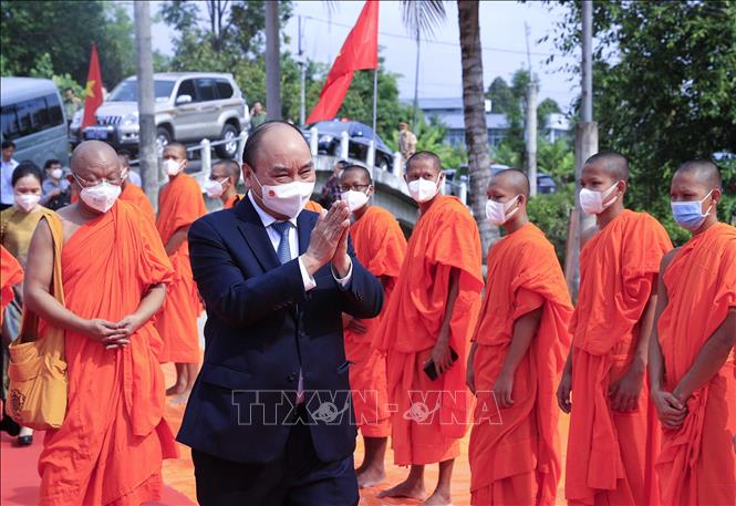 Chủ tịch nước Nguyễn Xuân Phúc thăm Học viện Phật giáo Nam tông Khmer