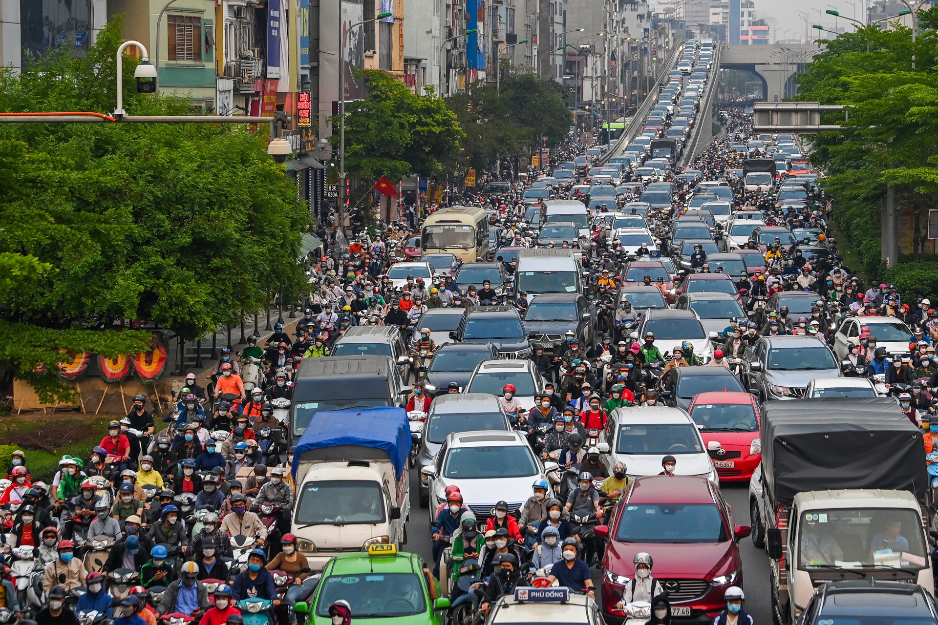 Cảnh báo ùn tắc nặng ở Ngã Tư Sở khi vành đai 2 trên cao hoàn thành