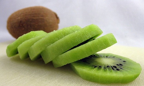 Lợi ích tuyệt vời không ngờ khi ăn quả kiwi