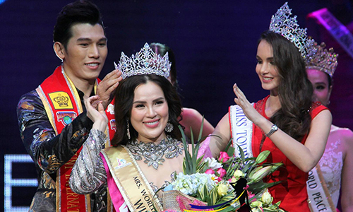 Nói bỏ thi, Phương Lê bất ngờ đăng quang Mrs World Peace 2017