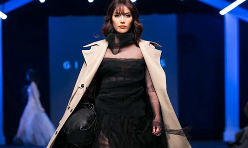 Chết mê với thần thái Lan Khuê trên sàn catwalk 