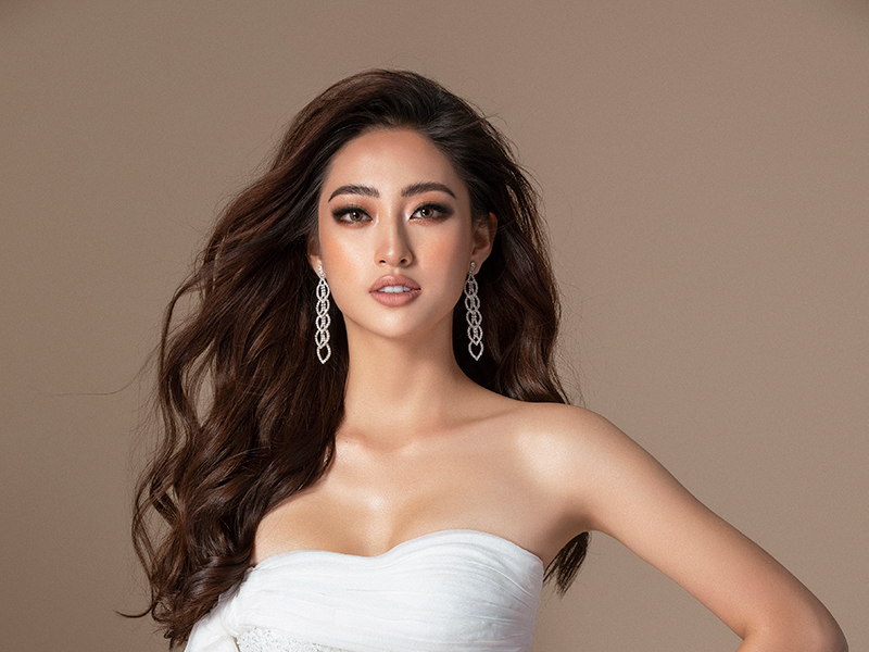 Hoa hậu Lương Thùy Linh “chào sân” Miss World bằng loạt ảnh gợi cảm