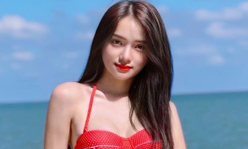 Hương Giang Idol khoe vóc dáng nuột nà ở tuổi 30