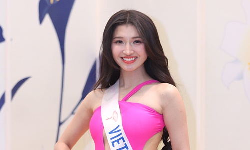 Phương Nhi gợi cảm với bikini ở bán kết Miss International 2023