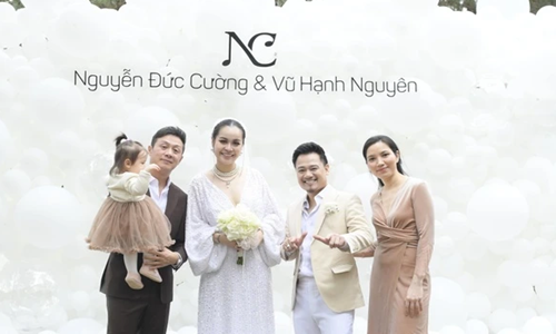 MC Anh Tuấn cùng vợ và con gái dự đám cưới Nguyễn Đức Cường