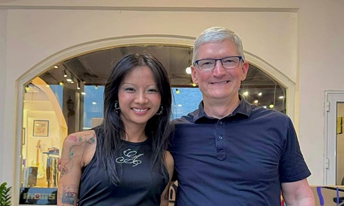 Rapper Suboi khoe ảnh gặp CEO Apple - Tim Cook