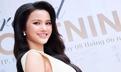 Hương Ly bức xúc trước tin đồn “cặp kè” Chủ tịch Miss Universe Vietnam