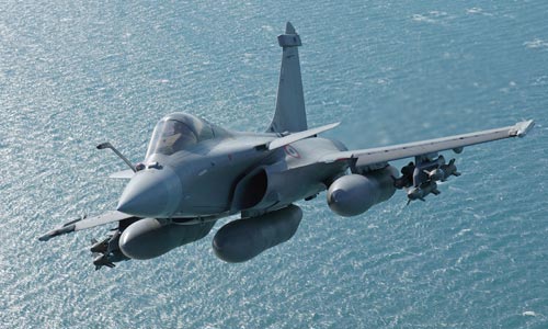 Đột nhập buồng lái tiêm kích mạnh nhất Pháp Rafale