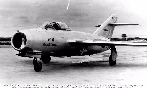 Ảnh cực hiếm về phi vụ “nhặt được vàng” MiG-15 của Mỹ