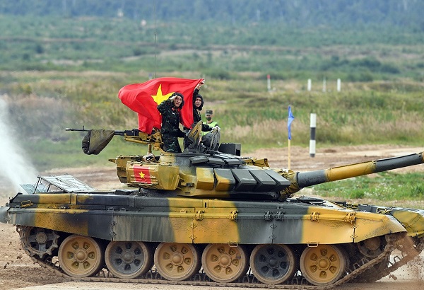 Vì sao tuyển xe tăng Việt Nam có thể lái T-72B3 chạy 72-75km/h?