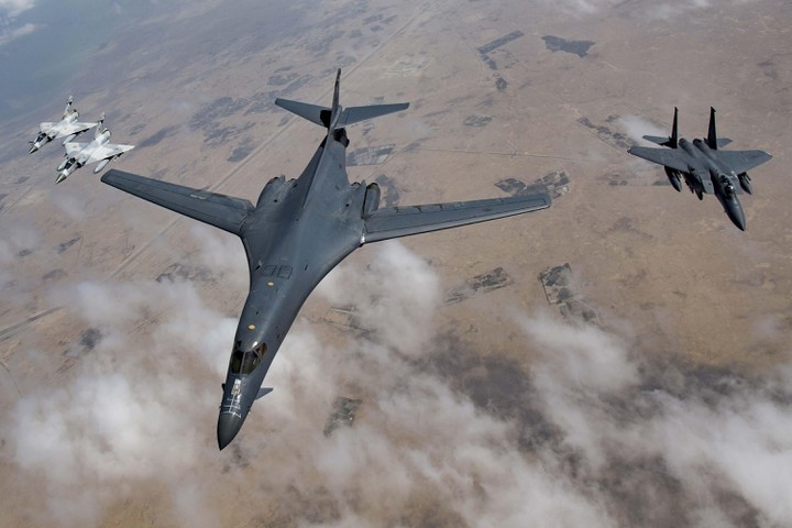 Không phải B-2, B-1B Lancer mới là đối trọng của Mỹ với Tu-160