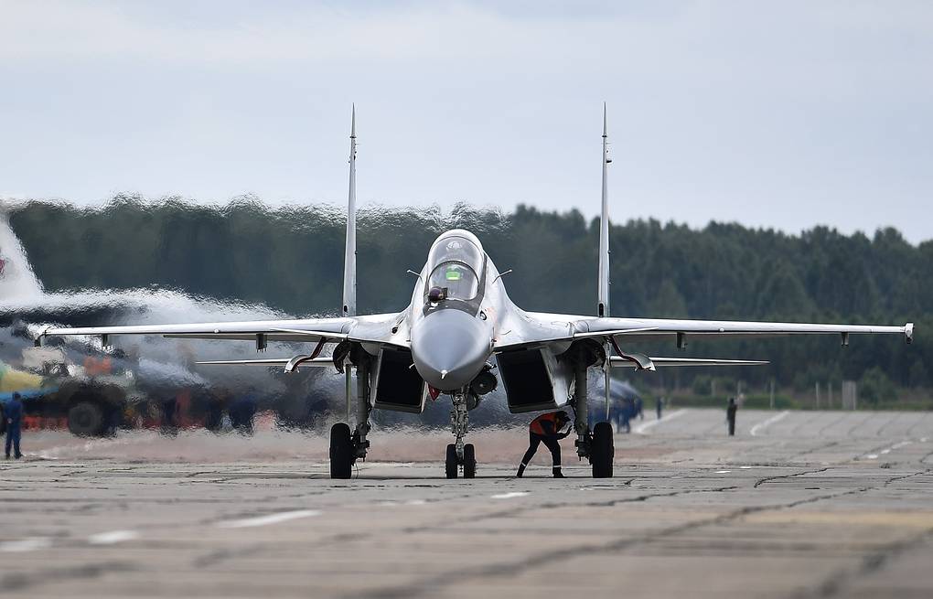 F-16V và Su-30SM: Lựa chọn nào phù hợp cho Việt Nam trong tương lai?