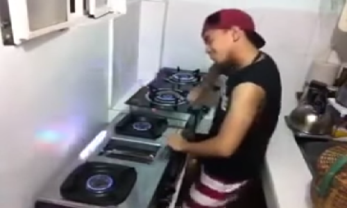 Màn chơi DJ bằng bếp ga có một không hai thế giới