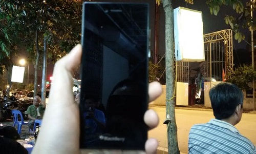 Lộ hình ảnh BlackBerry Leap ở Hà Nội