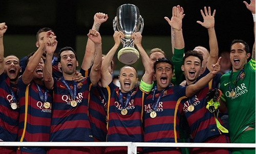 Màn ăn mừng của Barca khi giành Siêu cúp châu Âu 2015