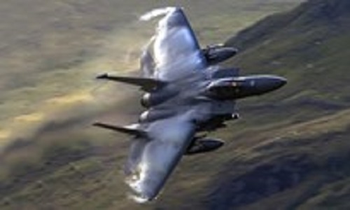 Tiêm kích F15 Eagle diệt vệ tinh nguy hiểm đến mức nào?