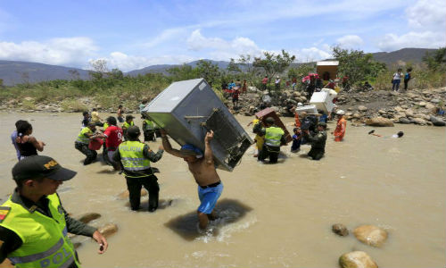 Dân khốn khổ vì khủng hoảng biên giới Venezuela-Colombia