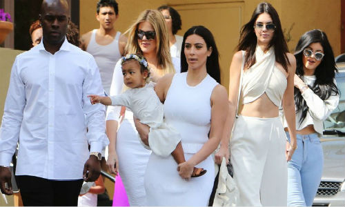 Những tín hiệu xấu cho chị em nhà Kardashians năm 2016